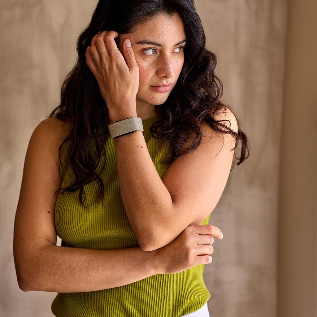 GARMIN CIRQA Smart Band French Gray - L-XL, No Subscription Required