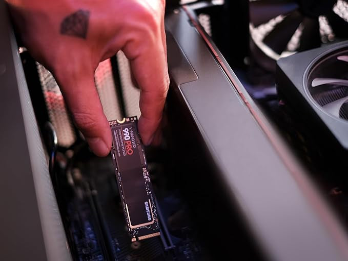 SAMSUNG 990 PRO SSD 2TB PCIe 4.0 M.2 2280 Internal Solid State Hard Drive, Seq. Read Speeds Up to 7,450 MB/s for High End Computing, Gaming, and Heavy Duty Workstations, MZ-V9P2T0B/AM